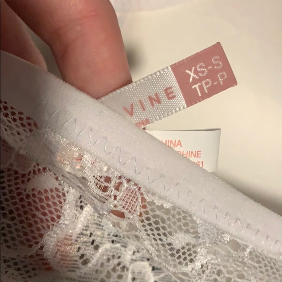 Rose & Vine Bralette - Picture 2 of 2